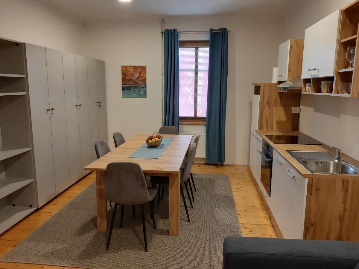 Triglav Apartment House Kranj Zewnętrze zdjęcie